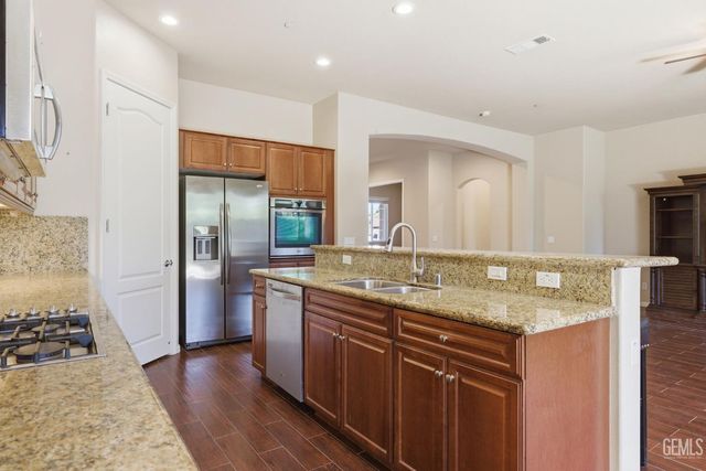 14316 Del Webb Court, Bakersfield, CA 93306