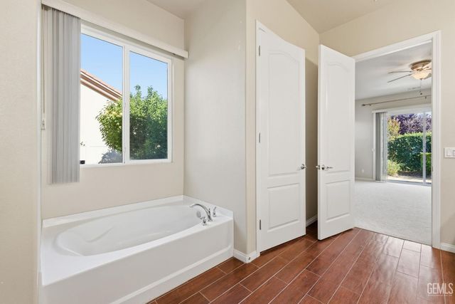 14316 Del Webb Court, Bakersfield, CA 93306