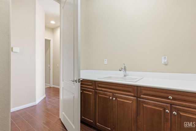 14316 Del Webb Court, Bakersfield, CA 93306