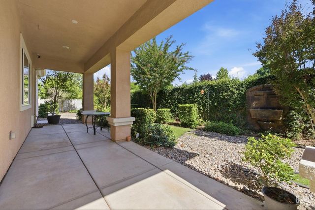 14316 Del Webb Court, Bakersfield, CA 93306