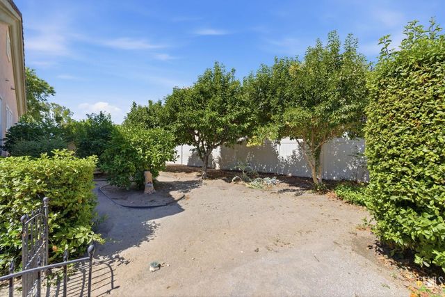 14316 Del Webb Court, Bakersfield, CA 93306