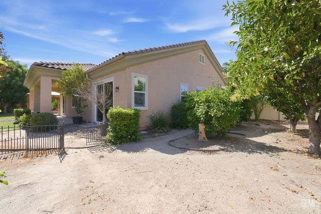14316 Del Webb Court, Bakersfield, CA 93306
