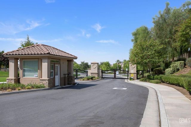 14316 Del Webb Court, Bakersfield, CA 93306
