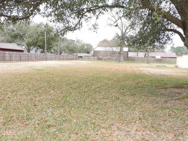 1306 Bassett Street, Orange, TX 77632