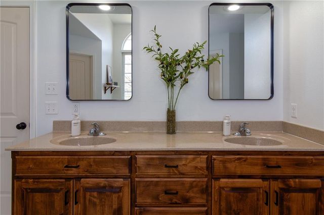 405 Villa Drive, Pittsburg, KS 66762