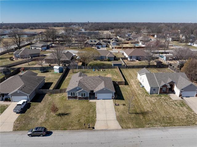 405 Villa Drive, Pittsburg, KS 66762