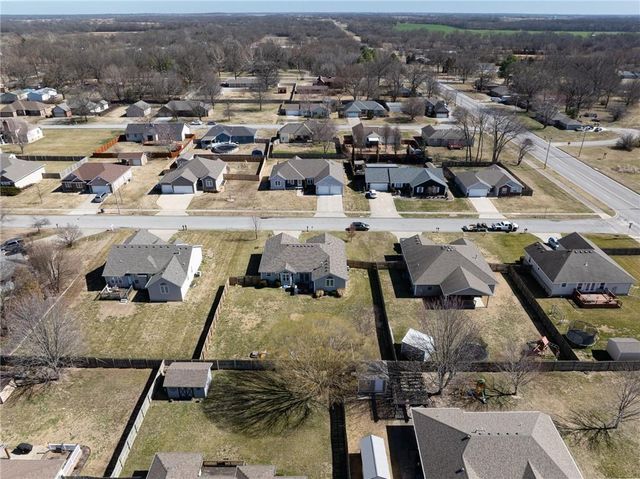 405 Villa Drive, Pittsburg, KS 66762