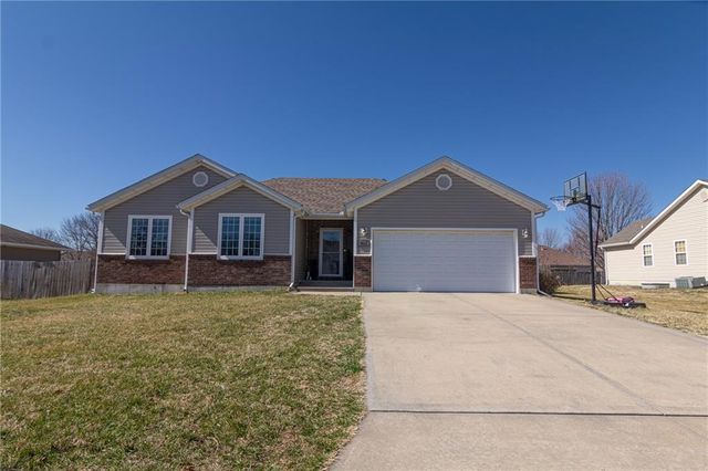 405 Villa Drive, Pittsburg, KS 66762