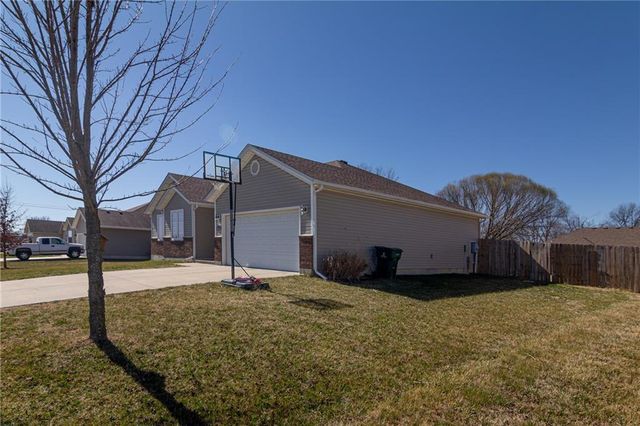 405 Villa Drive, Pittsburg, KS 66762