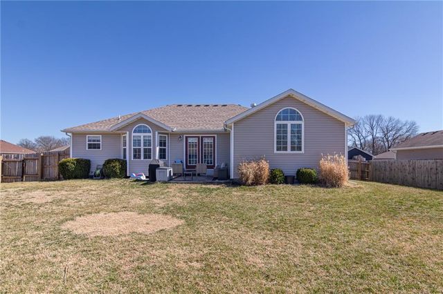 405 Villa Drive, Pittsburg, KS 66762