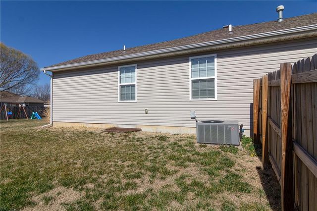 405 Villa Drive, Pittsburg, KS 66762