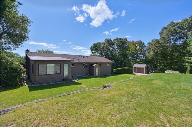 29 Sayles Hill Road, Lincoln, RI 02838