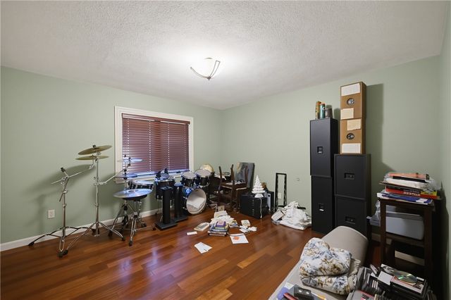 29 Sayles Hill Road, Lincoln, RI 02838