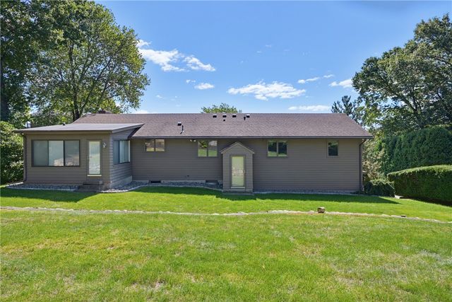 29 Sayles Hill Road, Lincoln, RI 02838