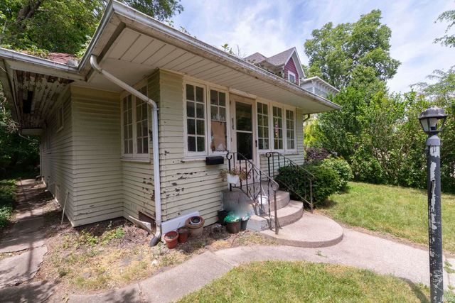 919 N Saint Louis Boulevard, South Bend, IN 46617
