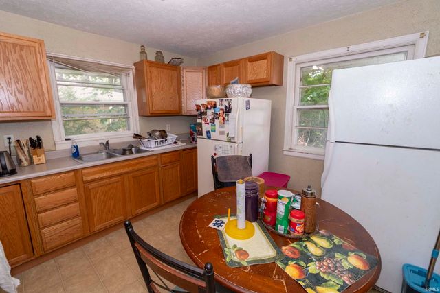 919 N Saint Louis Boulevard, South Bend, IN 46617