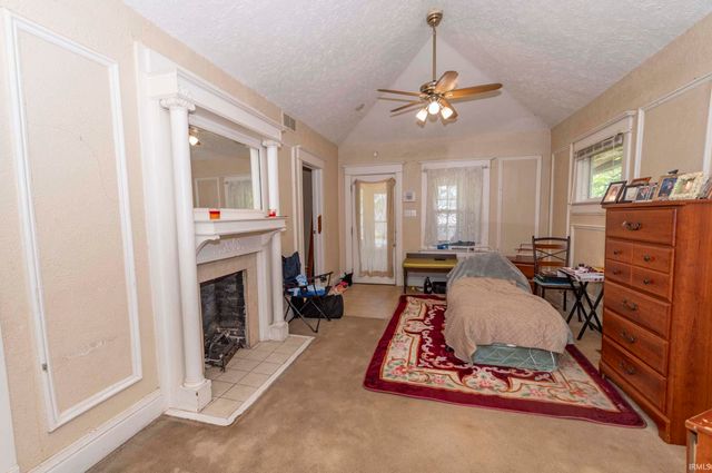 919 N Saint Louis Boulevard, South Bend, IN 46617