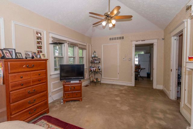 919 N Saint Louis Boulevard, South Bend, IN 46617
