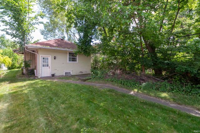 919 N Saint Louis Boulevard, South Bend, IN 46617