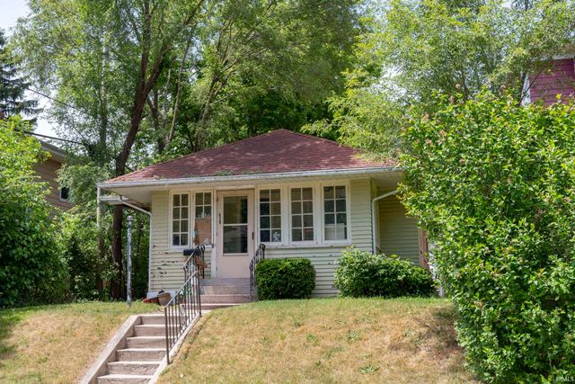 919 N Saint Louis Boulevard, South Bend, IN 46617