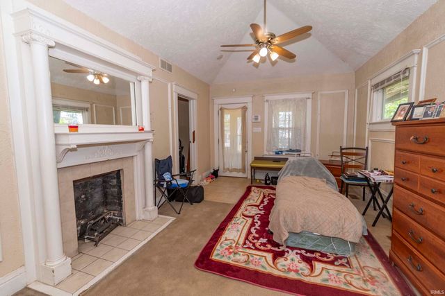 919 N Saint Louis Boulevard, South Bend, IN 46617