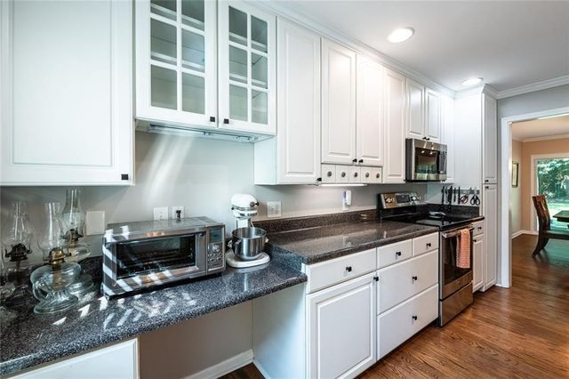 6391 Hawthorne Terrace, Peachtree Corners, GA 30092