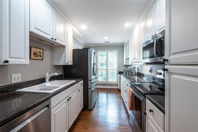 6391 Hawthorne Terrace, Peachtree Corners, GA 30092