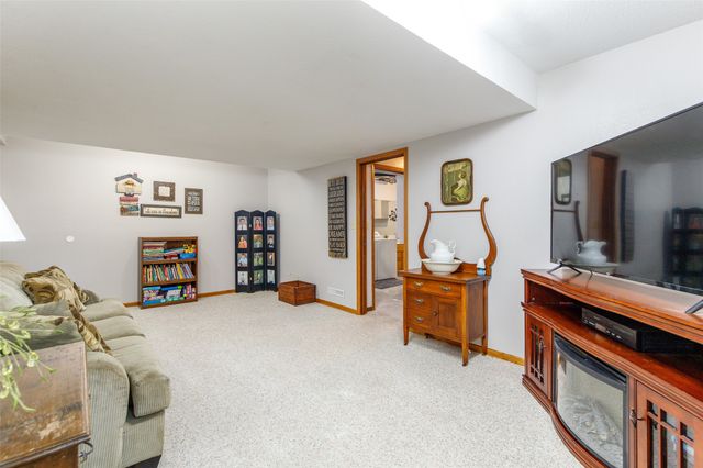 209 Elm Street, Colo, IA 50056