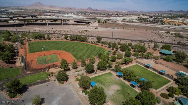 138 Camino Capri, Henderson, NV 89012