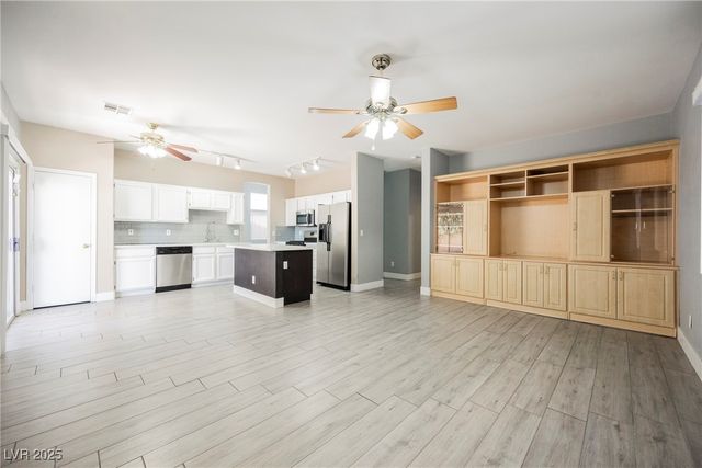 138 Camino Capri, Henderson, NV 89012