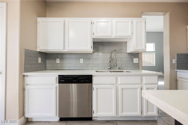 138 Camino Capri, Henderson, NV 89012