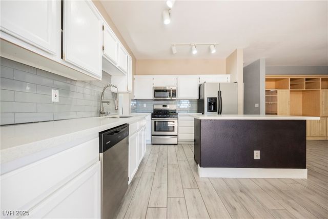 138 Camino Capri, Henderson, NV 89012