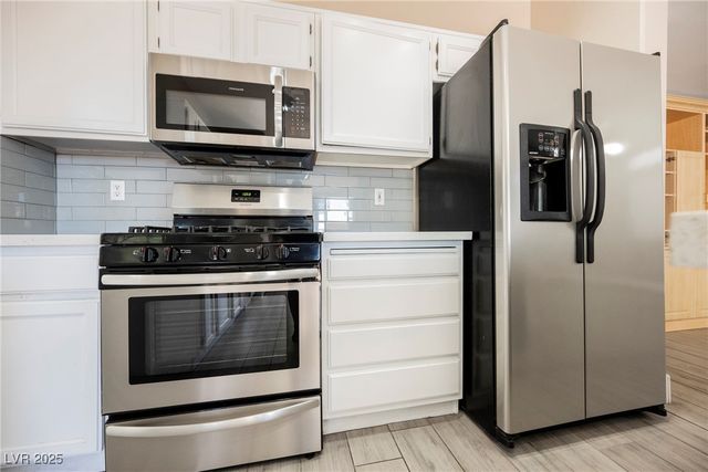 138 Camino Capri, Henderson, NV 89012