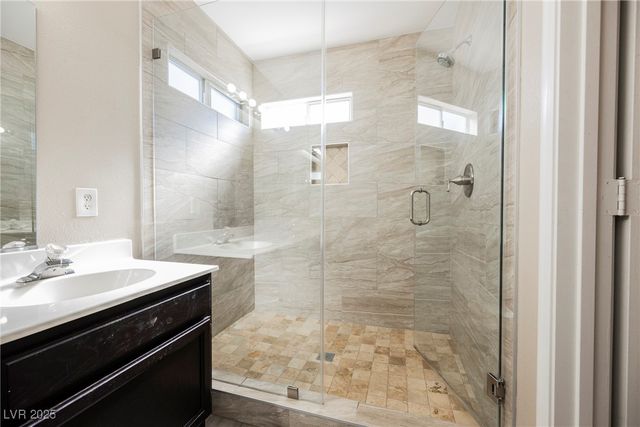 138 Camino Capri, Henderson, NV 89012