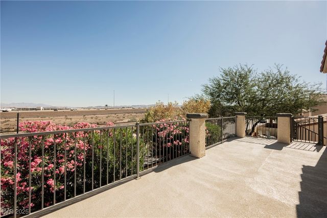 138 Camino Capri, Henderson, NV 89012