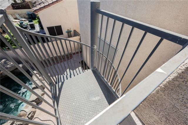 138 Camino Capri, Henderson, NV 89012