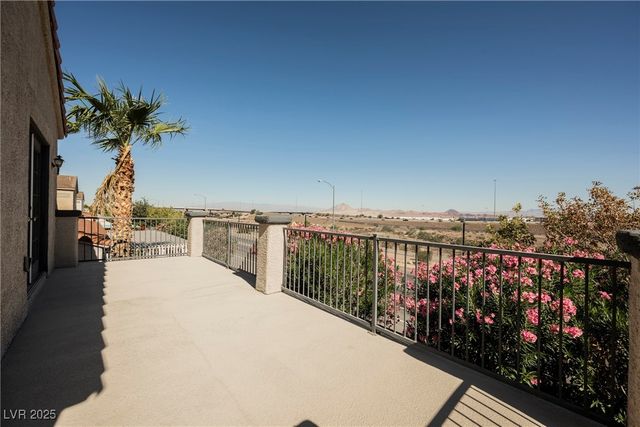 138 Camino Capri, Henderson, NV 89012