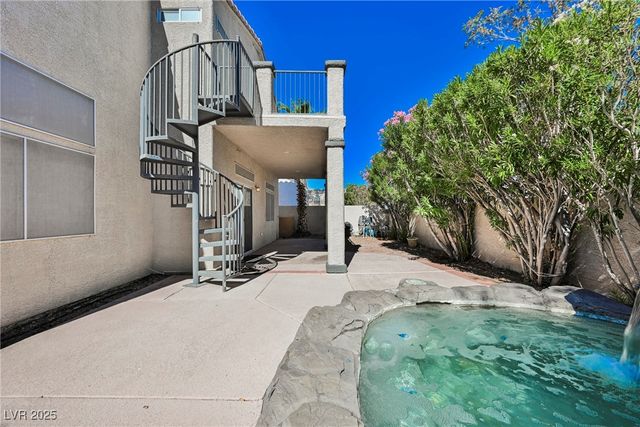 138 Camino Capri, Henderson, NV 89012