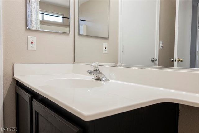 138 Camino Capri, Henderson, NV 89012