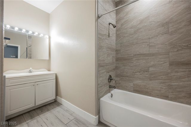 138 Camino Capri, Henderson, NV 89012