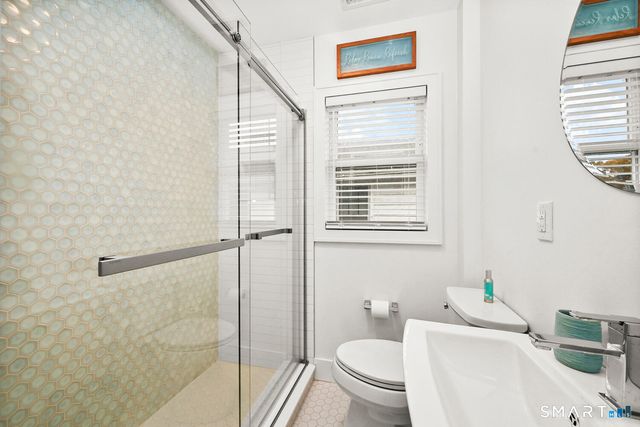 17 W Orland Street, Milford, CT 06460