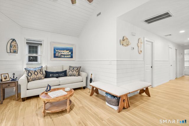 17 W Orland Street, Milford, CT 06460