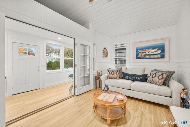 17 W Orland Street, Milford, CT 06460