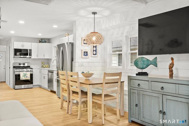 17 W Orland Street, Milford, CT 06460