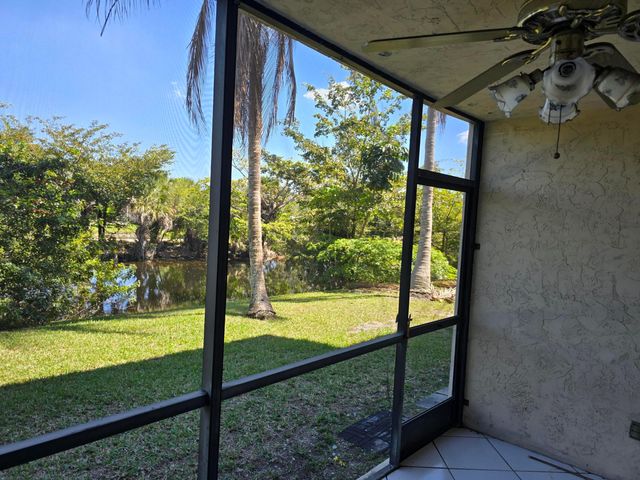 3900 NW 76th Avenue, Sunrise, FL 33351