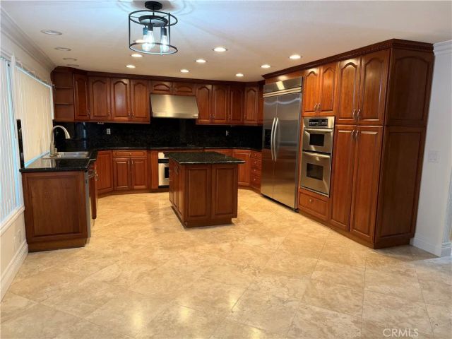 3 Harrisburg, Irvine, CA 92620