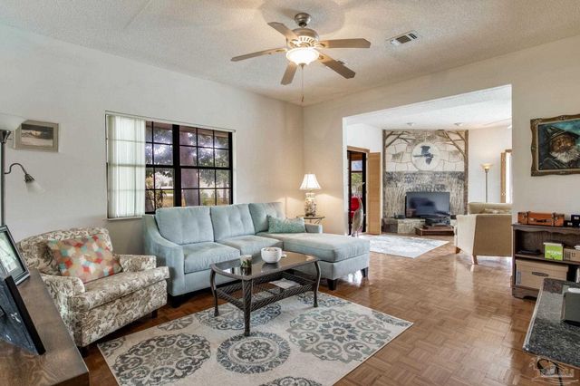 4725 Soundside Dr, Gulf Breeze, FL 32563