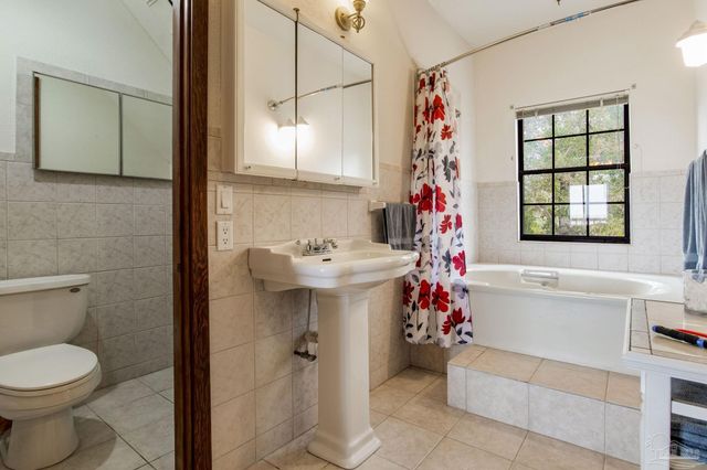 4725 Soundside Dr, Gulf Breeze, FL 32563