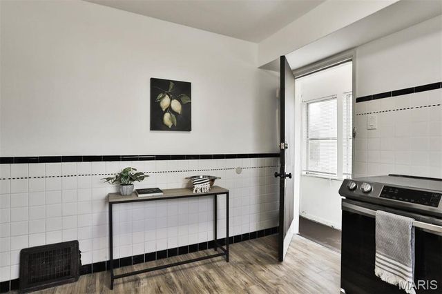 7616 Stanwood Drive, St Louis, MO 63121