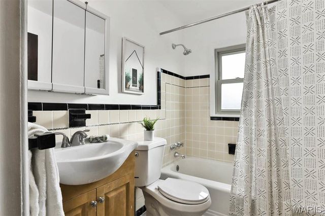 7616 Stanwood Drive, St Louis, MO 63121